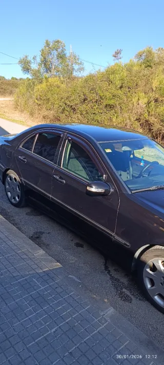Mercedes-Benz Clase C 2005
