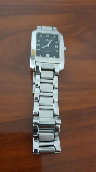 Reloj Lotus Negro y Plateado