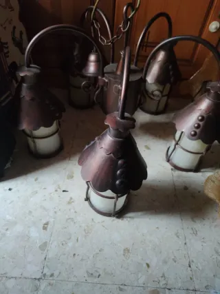 Lámpara de forja estilo rústico