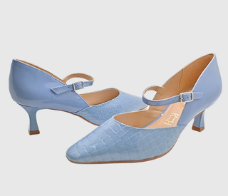 Zapato charol azul tacón 5cm nuevo