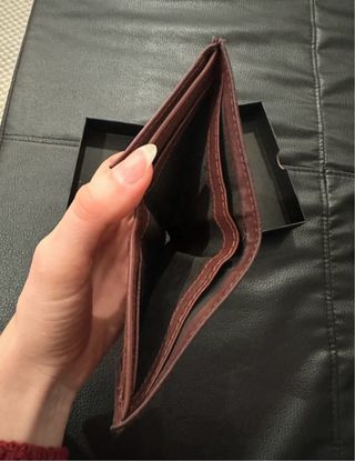 Cartera de cuero marrón