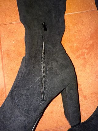 Stivali alti sopra il ginocchio neri