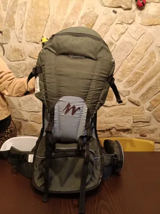 Mochila porta bebé montaña Quechua