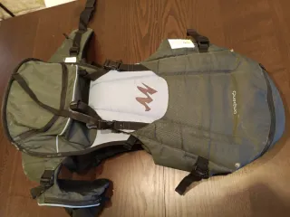 Mochila porta bebé montaña Quechua