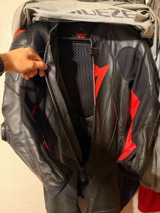 Traje Dainese Laguna Seca 5 Negro/Rojo