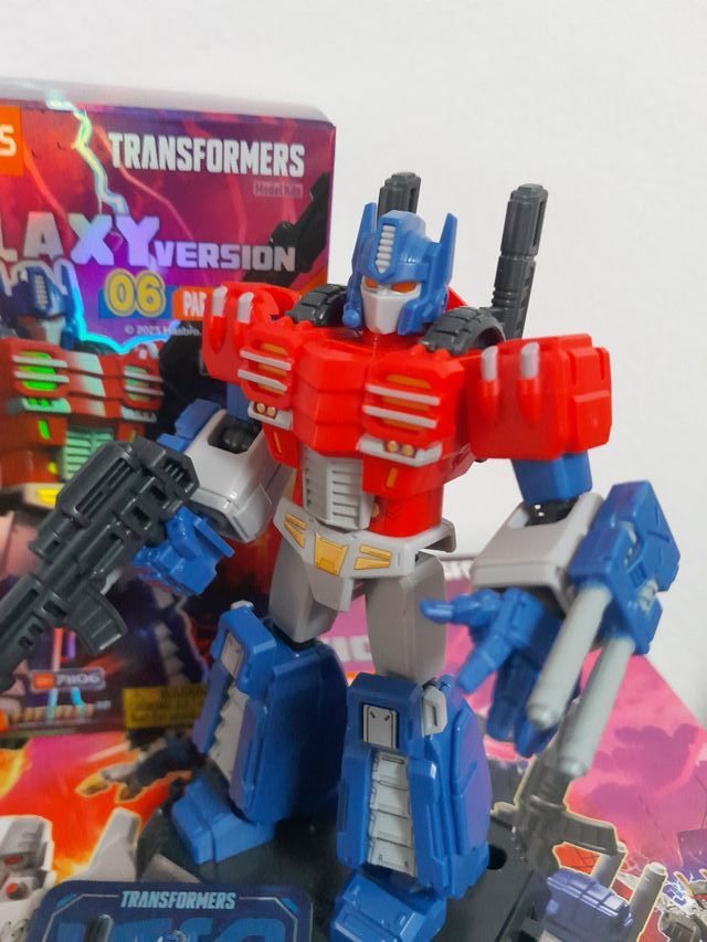 Chase Optimus Prime Transformers Blokees Galaxy V6