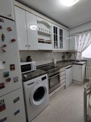 Muebles de cocina por reforma,con meseta de granit