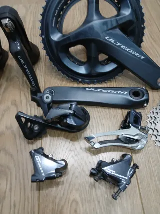 Gruppo Shimano Ultegra 11v Perfetto tutto in condizioni impeccabili.