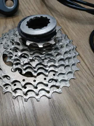 Gruppo Shimano Ultegra 11v Perfetto tutto in condizioni impeccabili.