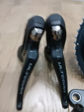 Gruppo Shimano Ultegra 11v Perfetto tutto in condizioni impeccabili.