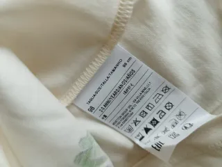 Camiseta Benetton dinosaurio triceratops 2-3 años