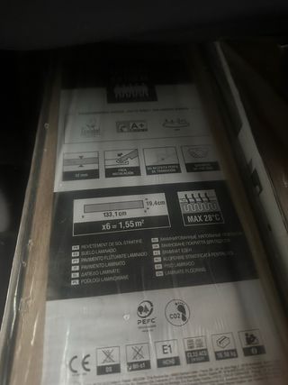 Suelo laminado 12mm 1,55m²
