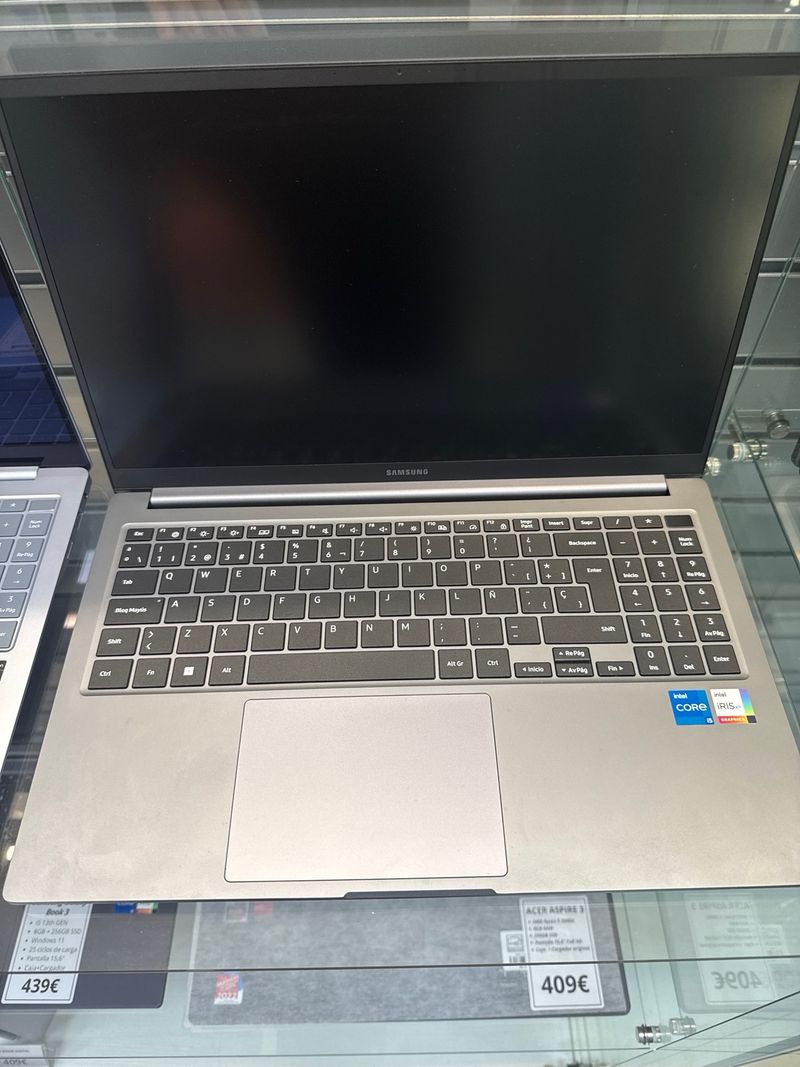 Samsung Galaxy Book 4 Gris perfecto estado afbeelding 2