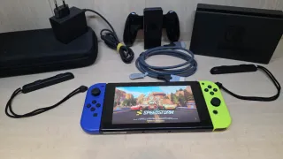 Nintendo Switch Console + Accessori