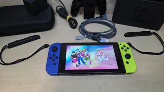 Nintendo Switch Console + Accessori