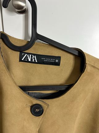 Chaqueta efecto ante Zara