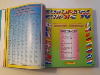 Libro Facsímil Eurocopa Panini 1980-2020