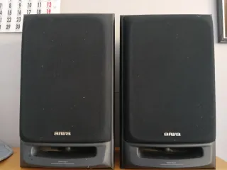 Pareja de altavoces Aiwa negros