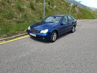 Mercedes-Benz Clase C 2004