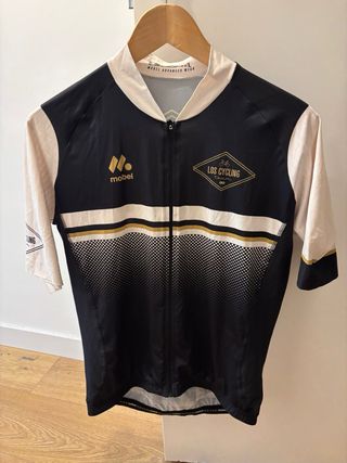 Equipación Ciclismo Mobel Negra y Blanca
