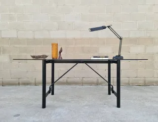 Mesa de estilo Postmoderno. Vintage, 90s.