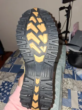 Bota baja de seguridad N46 sin usar