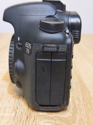 Cámara Canon EOS 7D + Accesorios