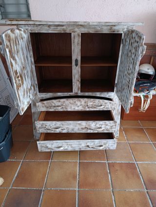 Mueble rústico madera y metal