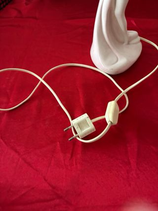 Lampada antica in porcellana e tessuto