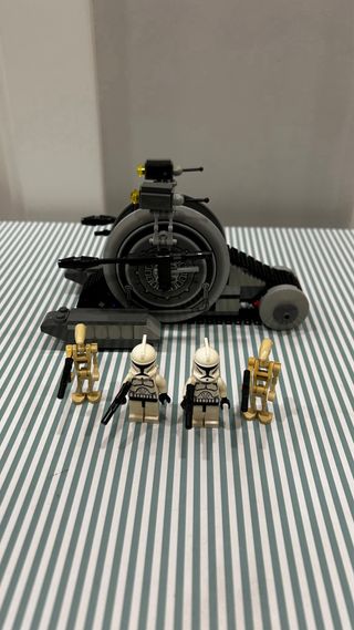 LEGO Star Wars 7748 - Tanque Droide(2010).