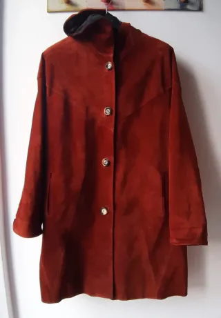 Giacca lunga in pelle scamosciata con cappuccio