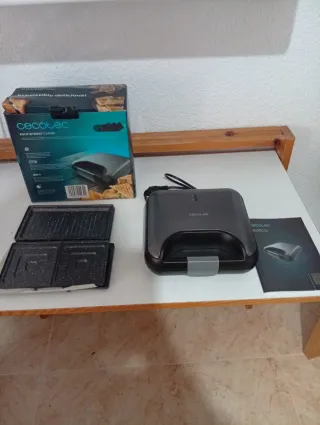 Sandwichera Cecotec Rockstone con Placas