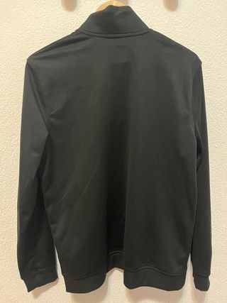 Chaqueta deportiva Under Armour negra