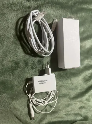 Cámara vigilancia Arlo Pro 3 + Base y cables