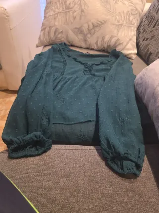 Blusa verde Stradivarius talla M