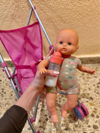 COCHECITO CON MUÑECA BEBÉ Y BIBERÓN