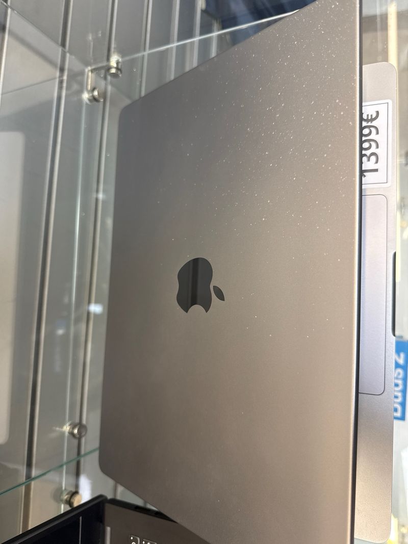 MacBook Pro 14 A2779 M2 Pro 16GB Marca tapa afbeelding 4