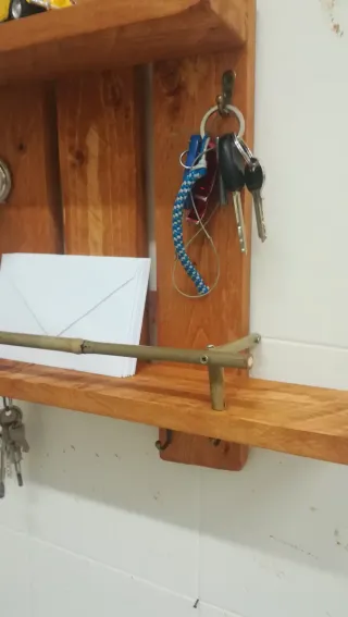 Portachiavi in legno con 6 ganci