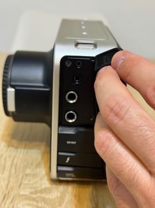 Blackmagic Cinema Camera 2.5k + accesorios