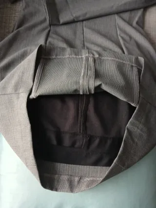 Vestido Zara gris con abertura en el escote