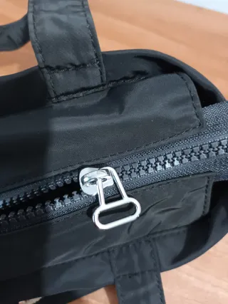 Bolsita mano BIMBA Y LOLA negra bordada