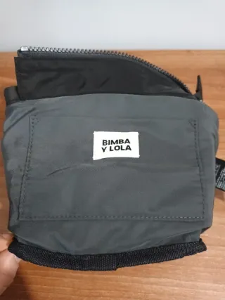 Bolsita mano BIMBA Y LOLA negra bordada