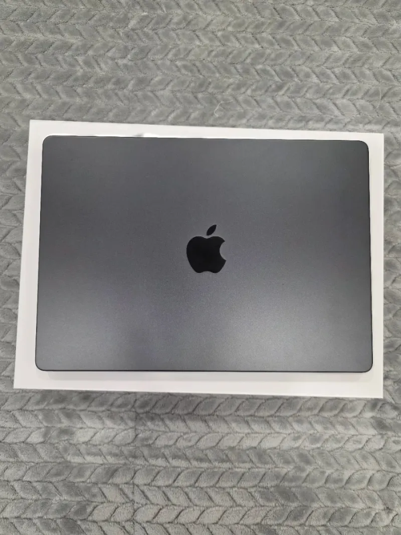 MacBook Pro 14 con M4 512gb/16 ram