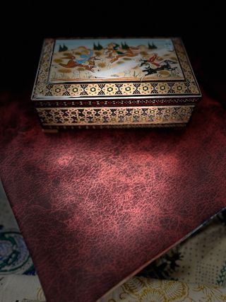 Caja de joya Khatam artesanal