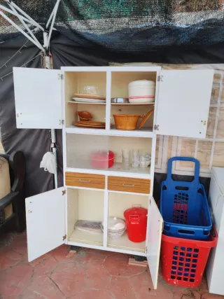 Alacena vintage madera y cristal