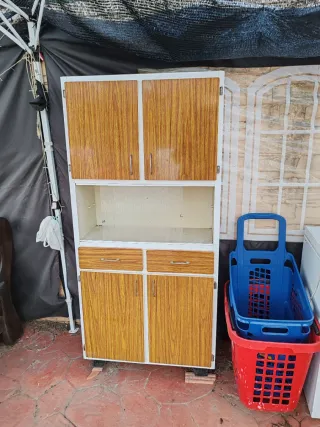 Alacena vintage madera y cristal