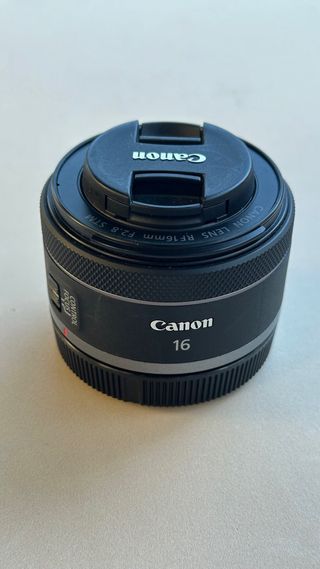 Objetivo Canon RF 16mm f/2.8 STM