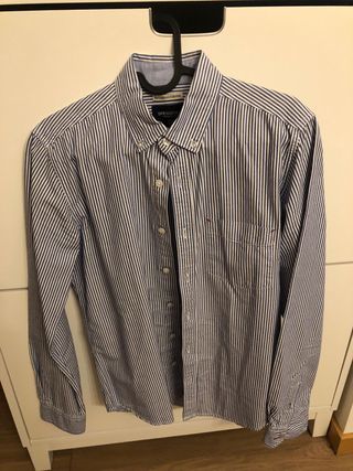 Lote 10 camisas talla S o M de Zara o Springfield.