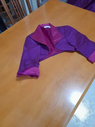 Vestido largo fiesta con bolero de Sonia Peña.