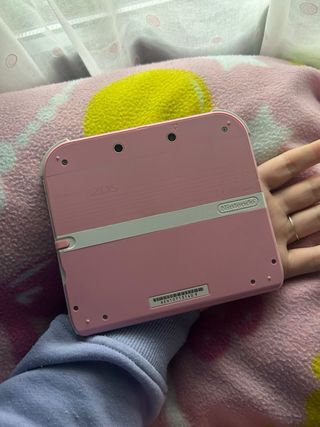Nintendo 2DS Bianca + 4 Giochi e caricatore